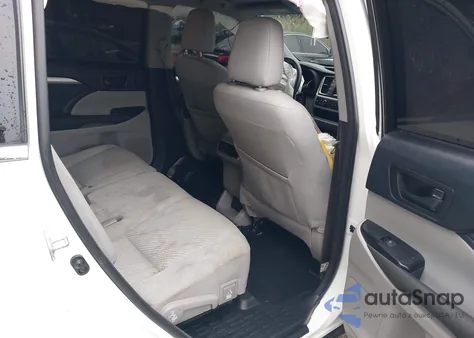 2018 Toyota Highlander Le/Le Plus z USA, uszkodzony, nr VIN 5TDBZRFH4JS495995